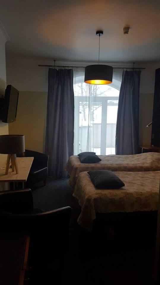 Hotell De Tolly Tõrve Eksteriør billede